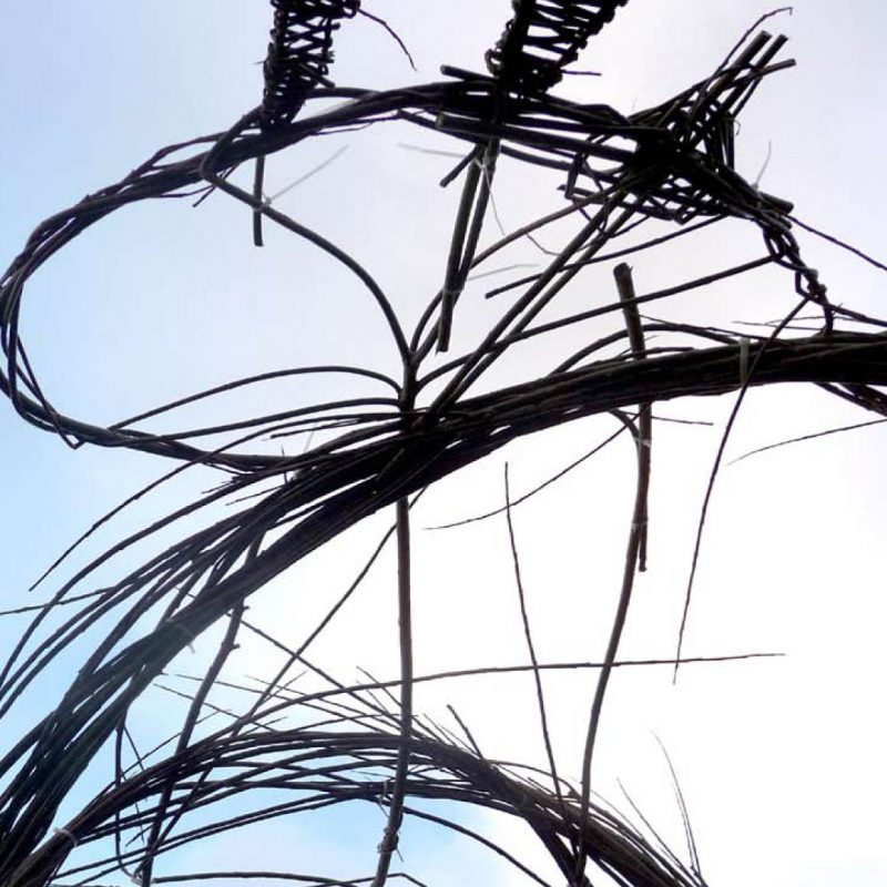 Photo of a willow sculpture