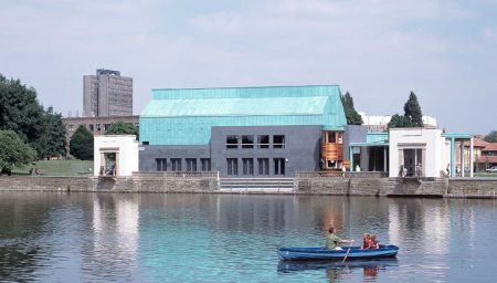 Lakeside Arts Centre