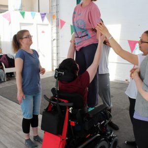 Disabled and no-disable performers 